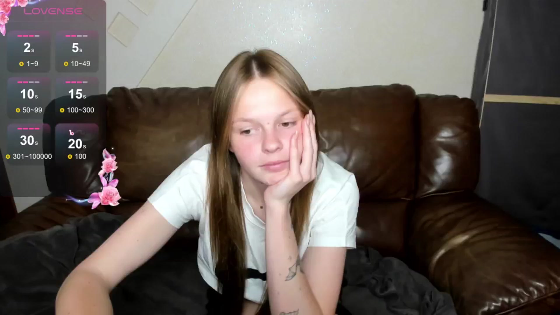 Gallery image thumbnail from DinaRock's myfreecams stream on, 06/02/2024, 11:07 image 10 of 20