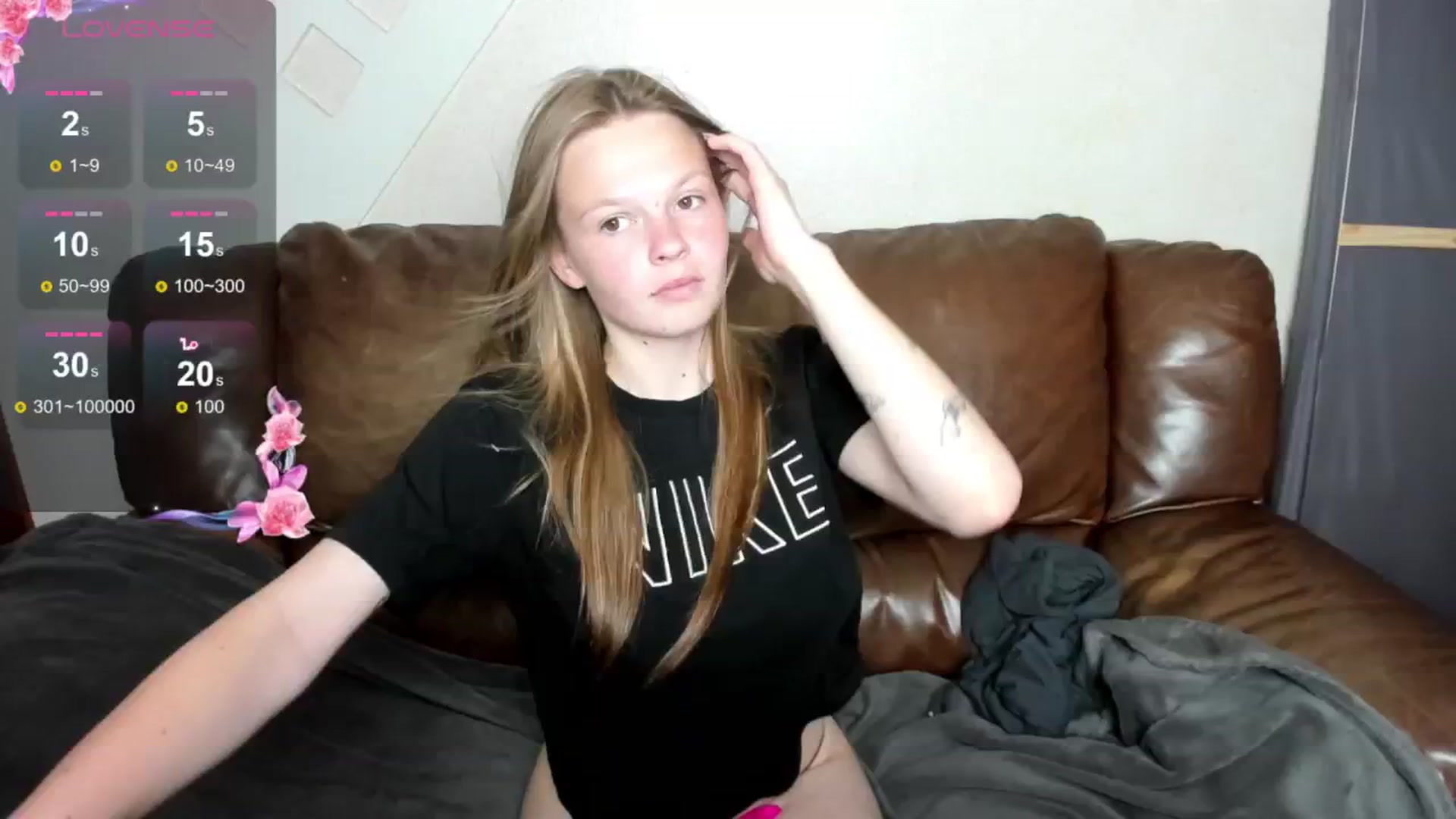 Gallery image thumbnail from DinaRock's myfreecams stream on, 06/17/2024, 09:06 image 7 of 20