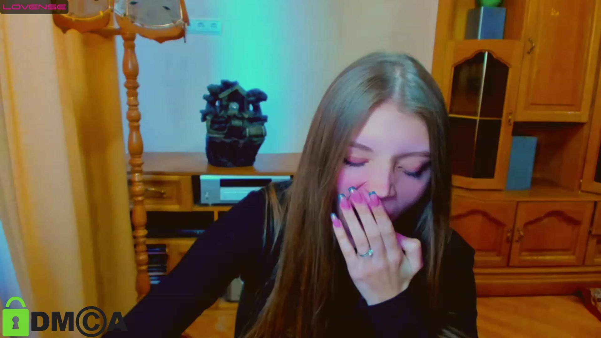 Gallery image thumbnail from DinaTin's myfreecams stream on, 02/12/2023, 11:32 image 16 of 20