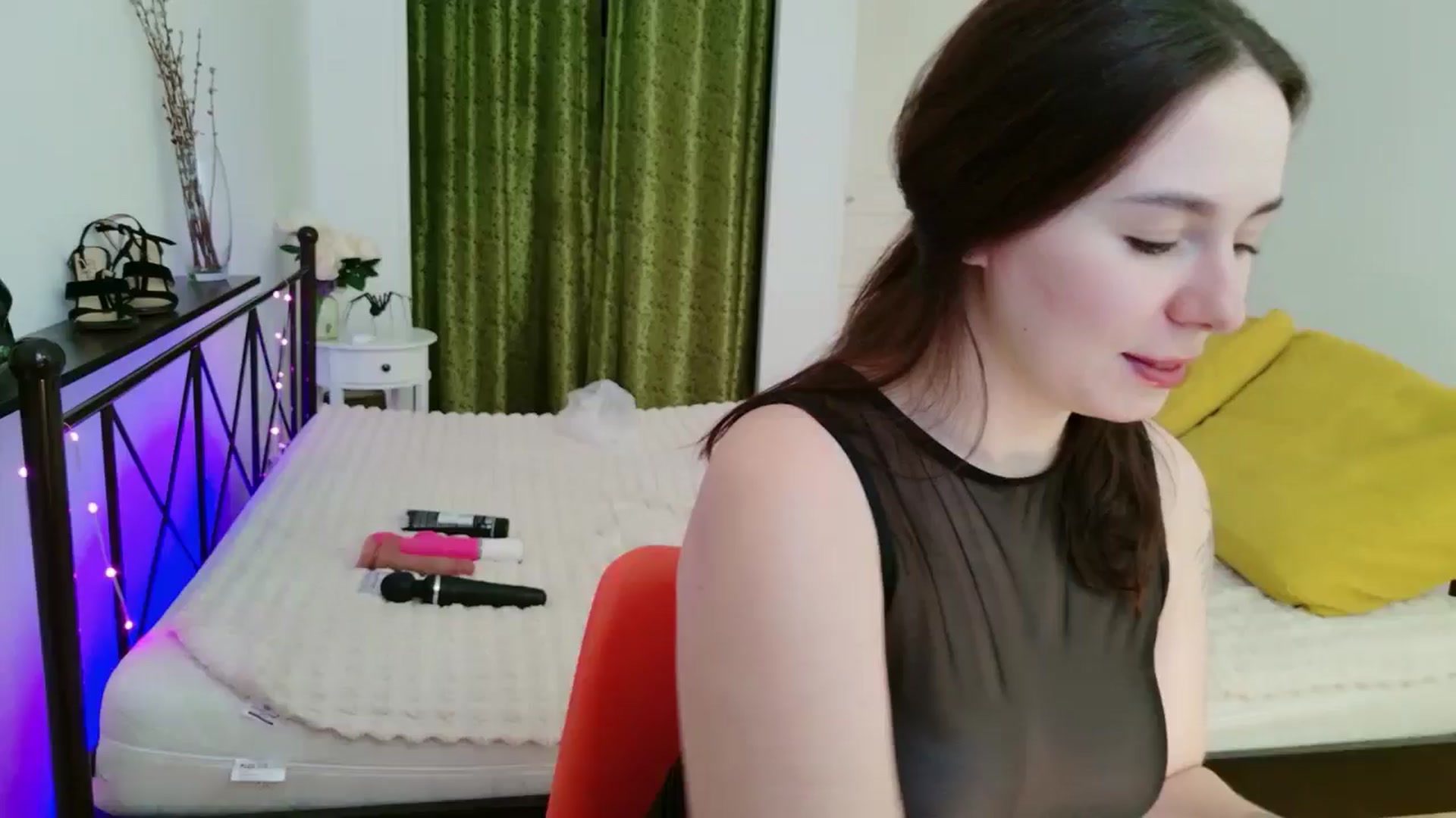 Gallery image thumbnail from Dina_Bell's myfreecams stream on, 11/03/2025, 12:28 image 1 of 20