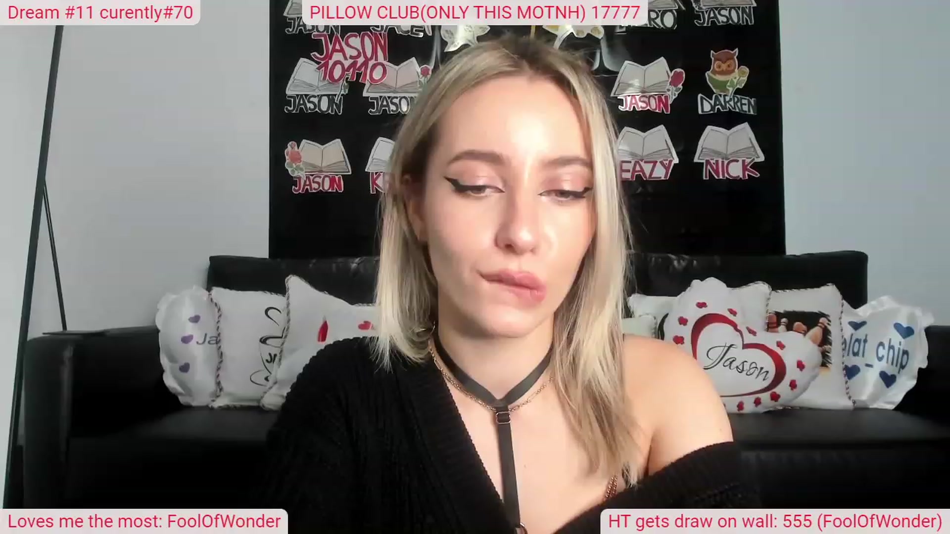 Gallery image thumbnail from DinasLibrary's myfreecams stream on, 11/18/2022, 05:35 image 6 of 20