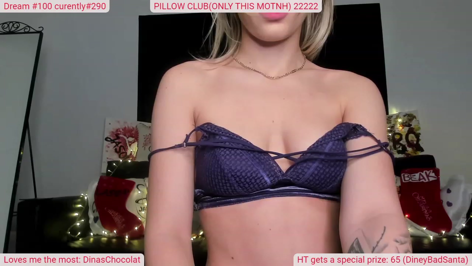 Gallery image thumbnail from DinasLibrary's myfreecams stream on, 12/19/2022, 04:58 image 3 of 20