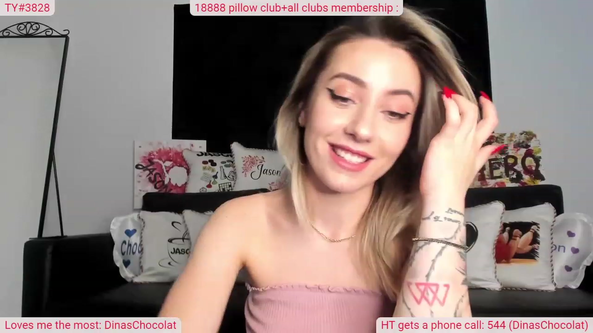 Gallery image thumbnail from DinasLibrary's myfreecams stream on, 02/03/2023, 04:21 image 14 of 20