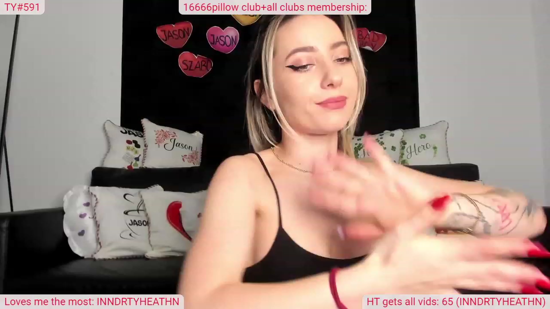 Gallery image thumbnail from DinasLibrary's myfreecams stream on, 02/24/2023, 04:10 image 1 of 20