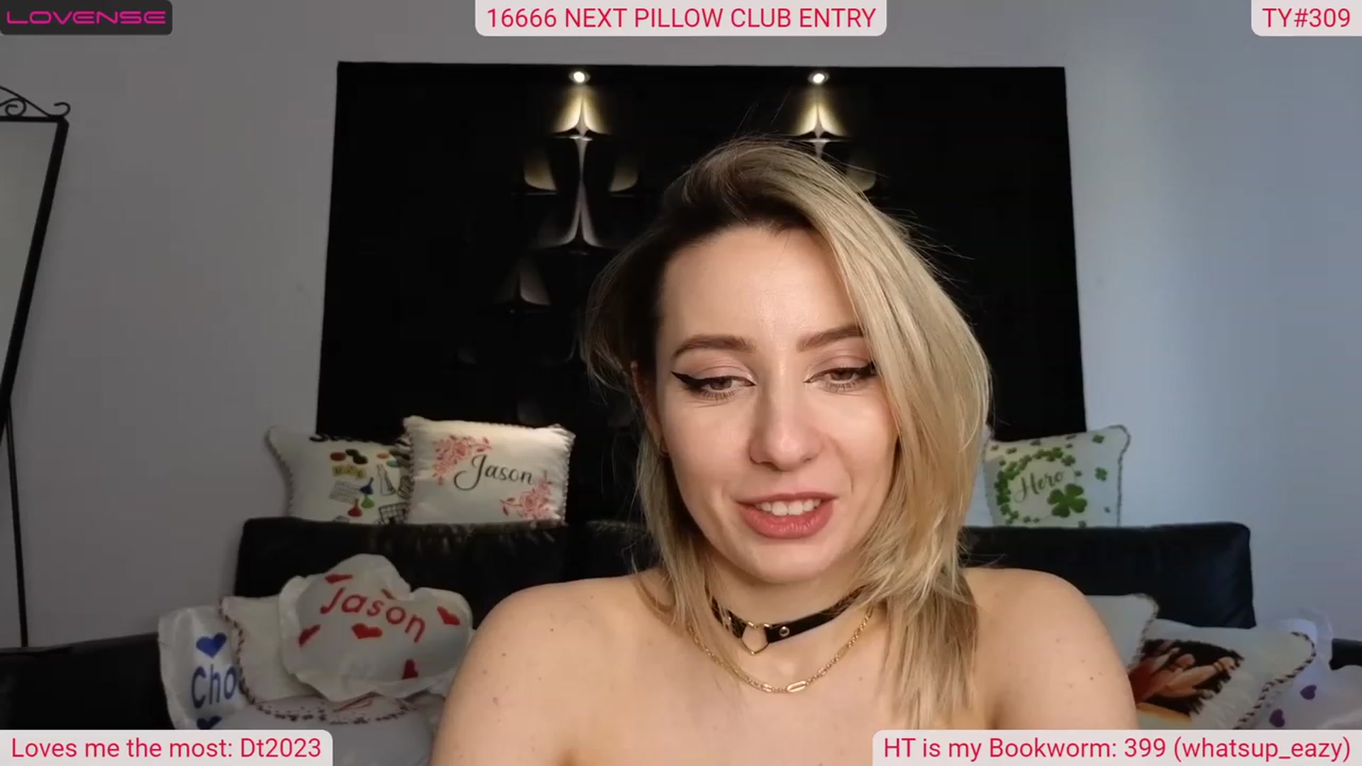Gallery image thumbnail from DinasLibrary's myfreecams stream on, 03/24/2023, 06:44 image 9 of 20
