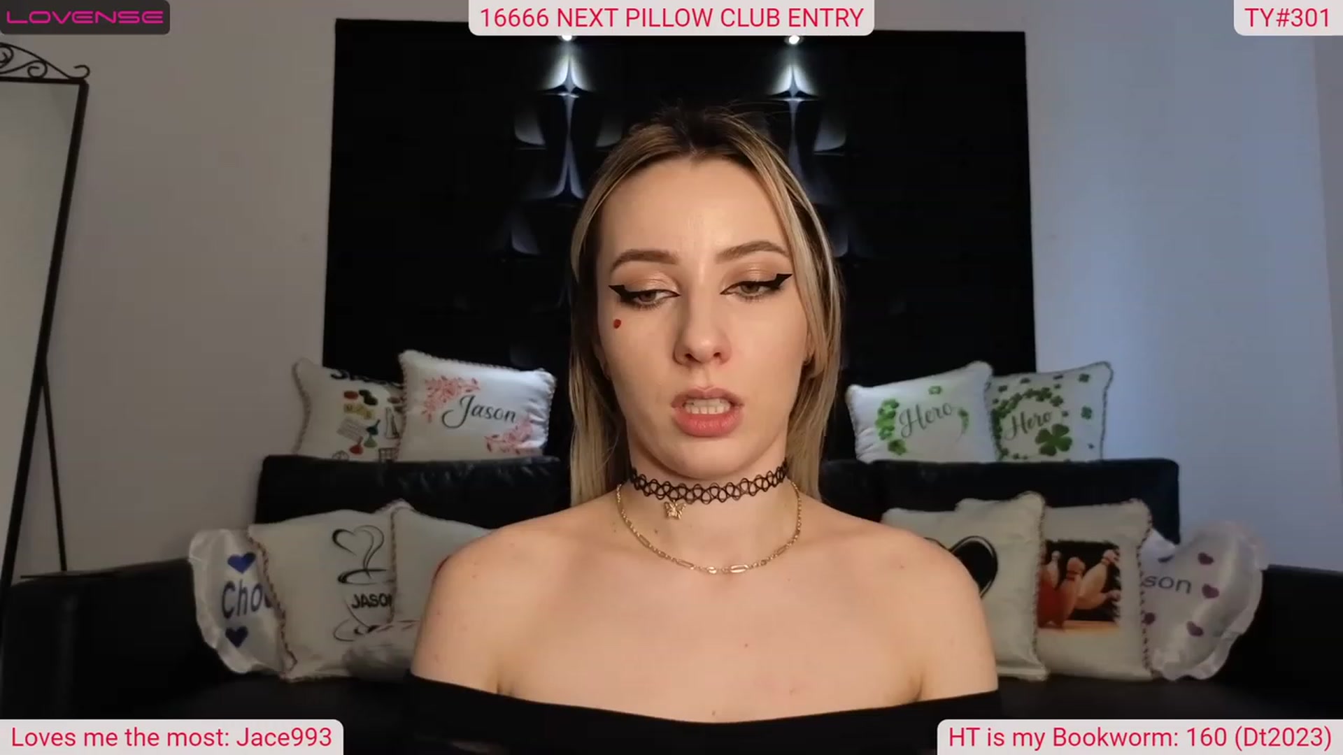 Gallery image thumbnail from DinasLibrary's myfreecams stream on, 03/25/2023, 06:18 image 17 of 20