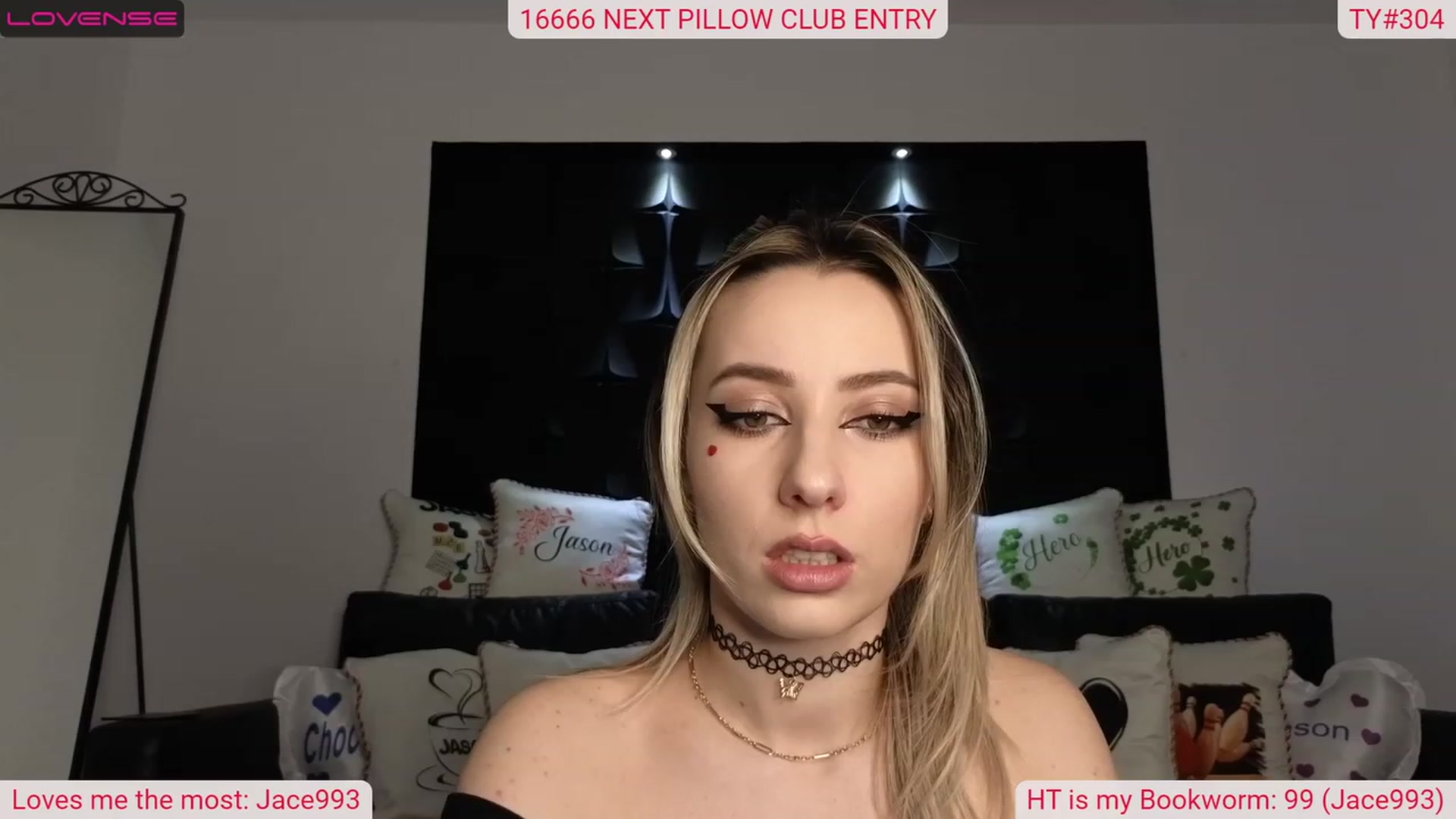 Gallery image thumbnail from DinasLibrary's myfreecams stream on, 03/25/2023, 06:18 image 1 of 20