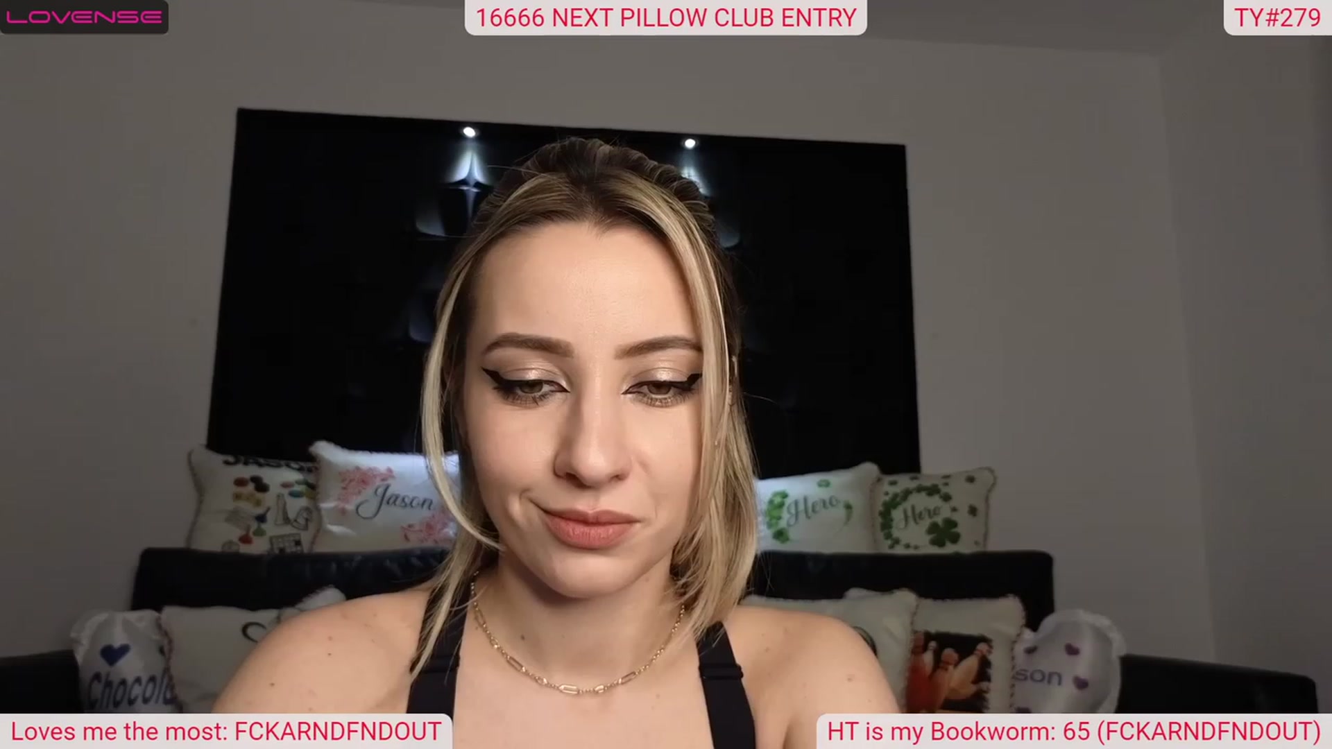 Gallery image thumbnail from DinasLibrary's myfreecams stream on, 03/26/2023, 04:16 image 5 of 20