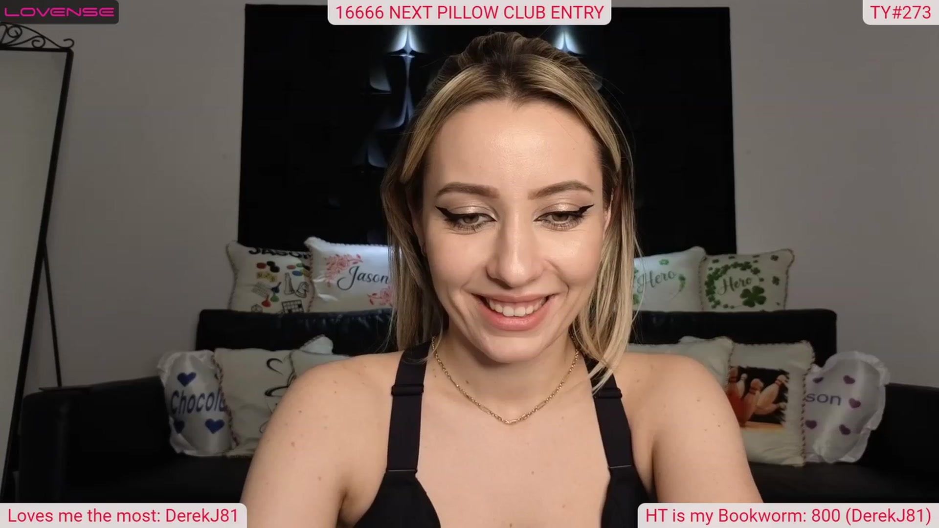Gallery image thumbnail from DinasLibrary's myfreecams stream on, 03/26/2023, 04:16 image 17 of 20