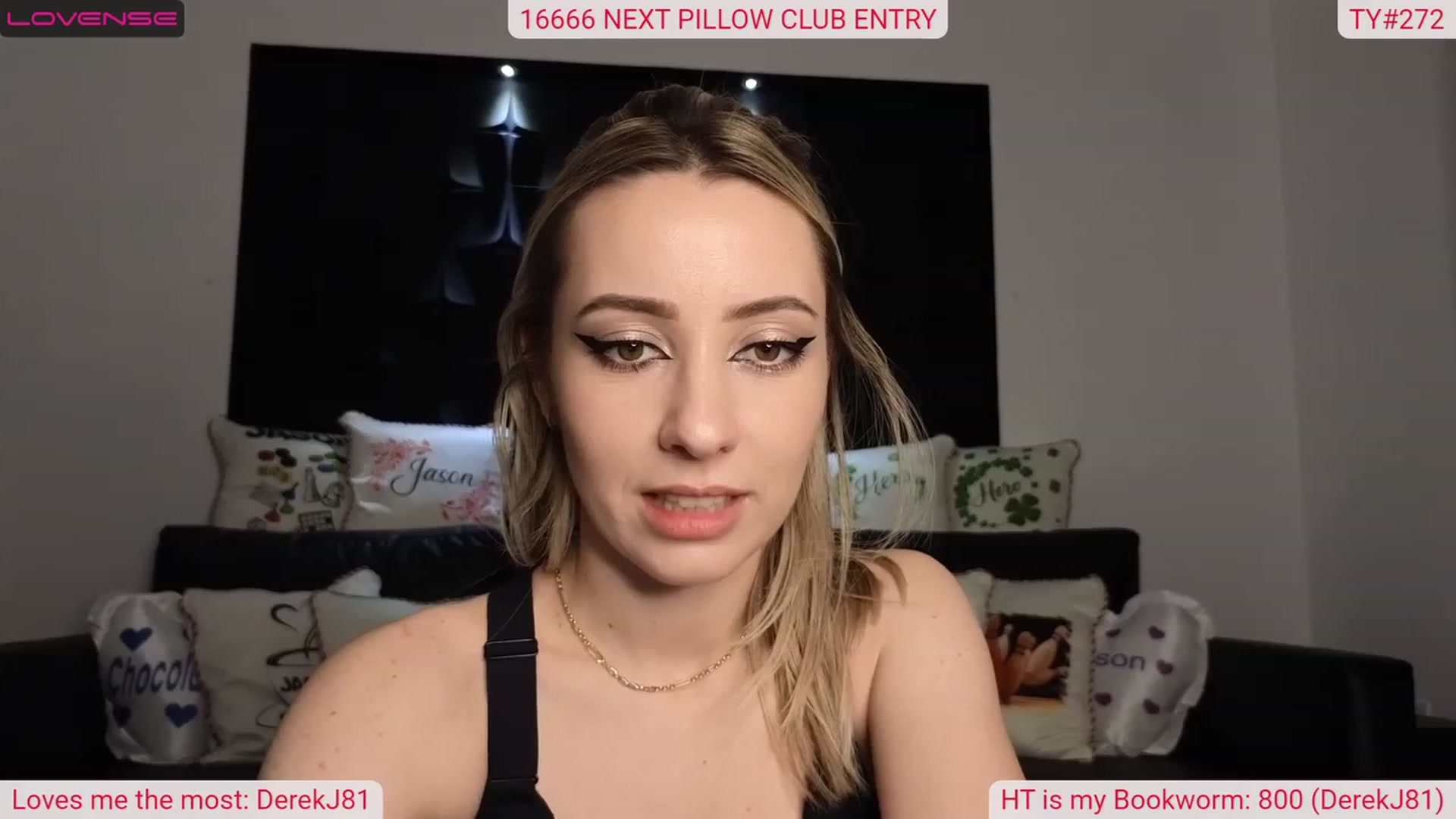 Gallery image thumbnail from DinasLibrary's myfreecams stream on, 03/26/2023, 04:16 image 13 of 20
