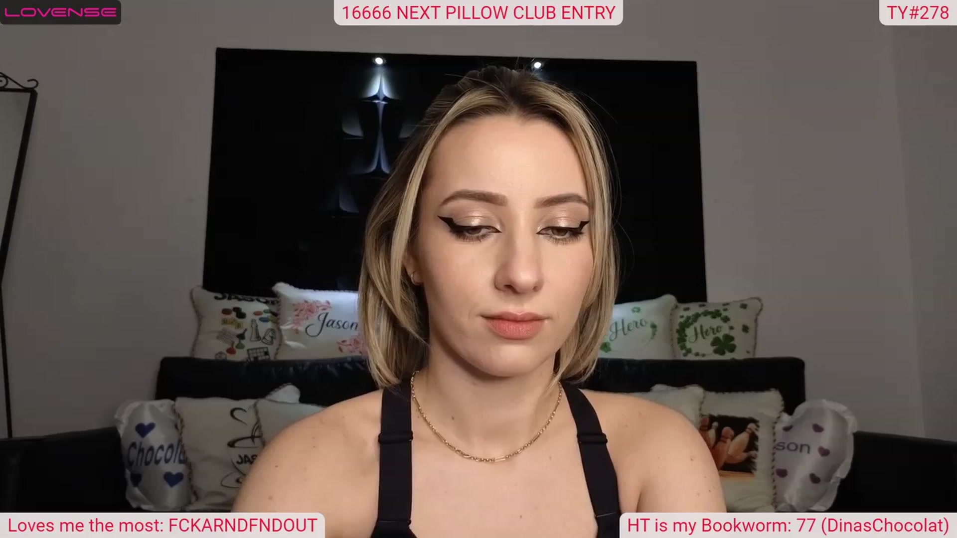 Gallery image thumbnail from DinasLibrary's myfreecams stream on, 03/26/2023, 04:16 image 9 of 20