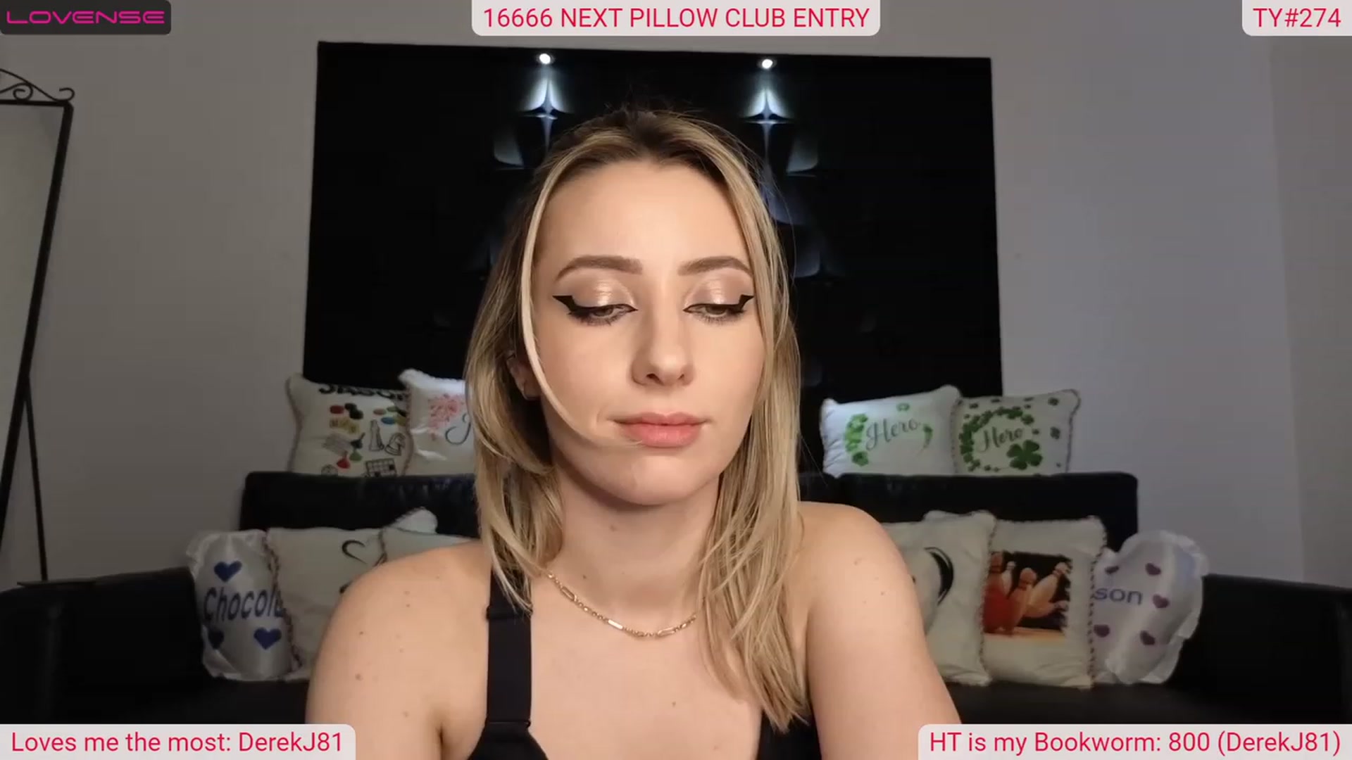 Gallery image thumbnail from DinasLibrary's myfreecams stream on, 03/26/2023, 05:42 image 7 of 20