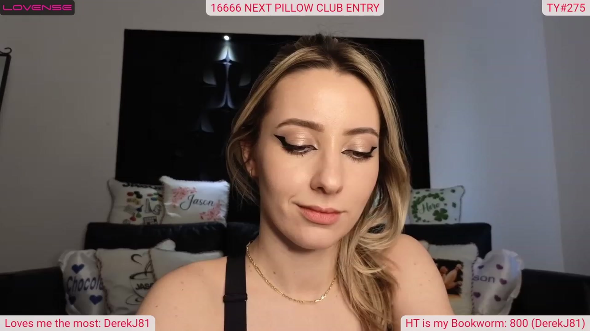 Gallery image thumbnail from DinasLibrary's myfreecams stream on, 03/26/2023, 05:42 image 15 of 20
