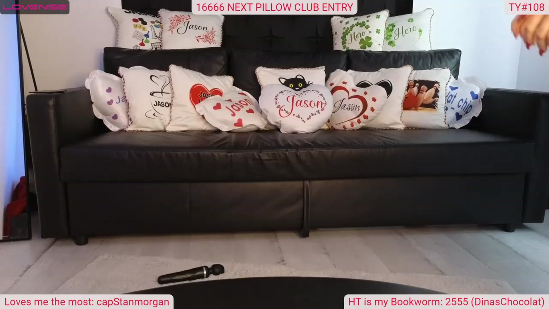 Gallery image thumbnail from DinasLibrary's myfreecams stream on, 04/01/2023, 08:49 image 4 of 20