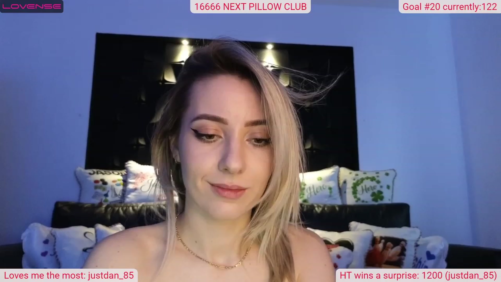 Gallery image thumbnail from DinasLibrary's myfreecams stream on, 04/06/2023, 04:27 image 3 of 20