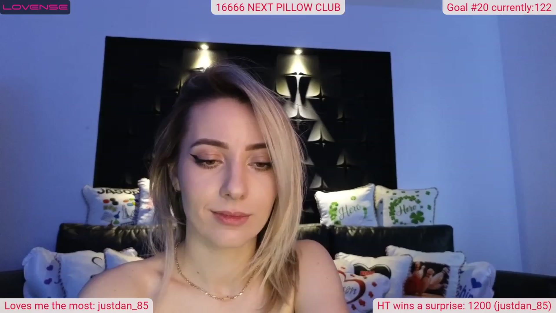 Gallery image thumbnail from DinasLibrary's myfreecams stream on, 04/06/2023, 04:27 image 9 of 20
