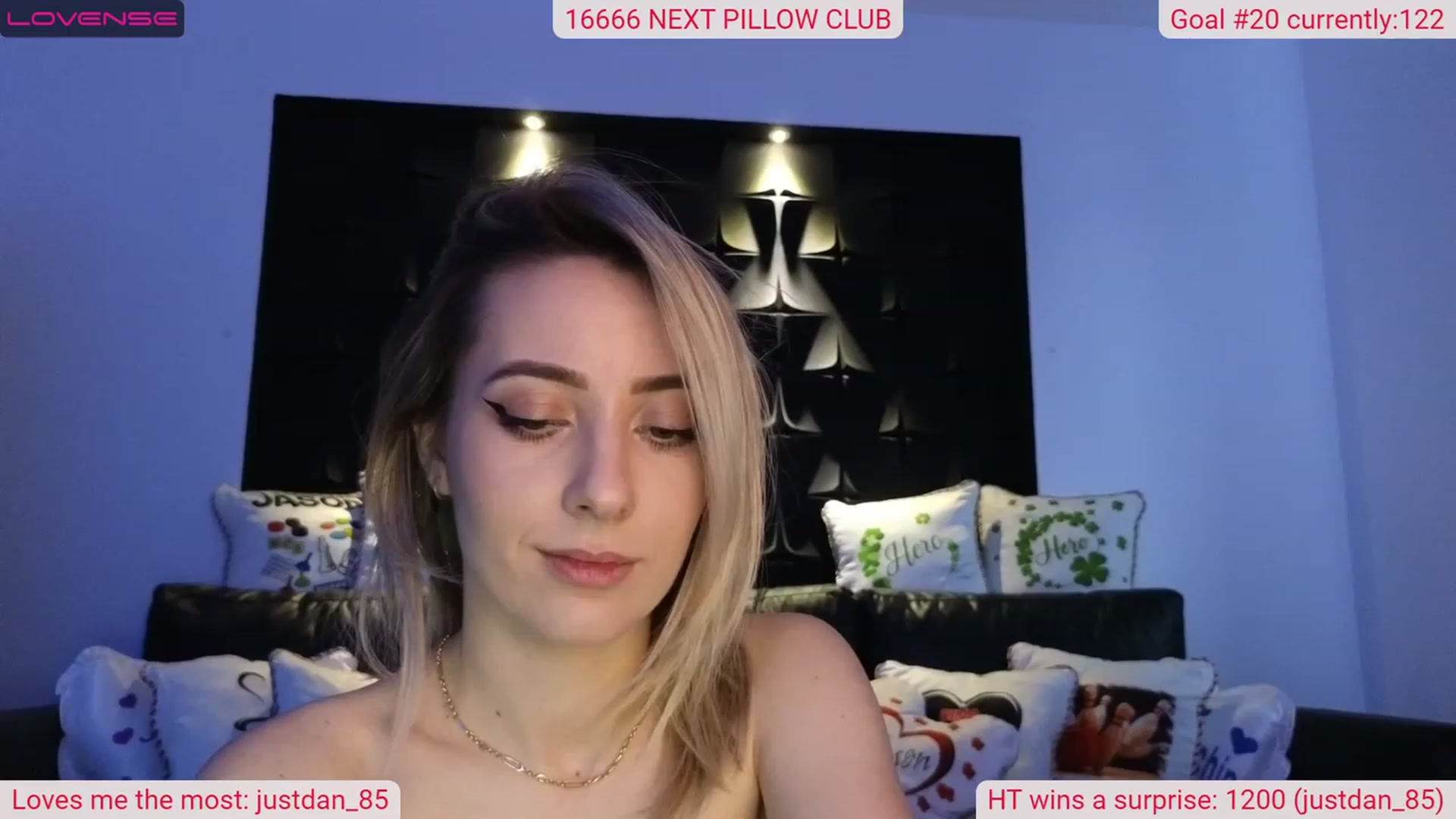 Gallery image thumbnail from DinasLibrary's myfreecams stream on, 04/06/2023, 04:27 image 10 of 20