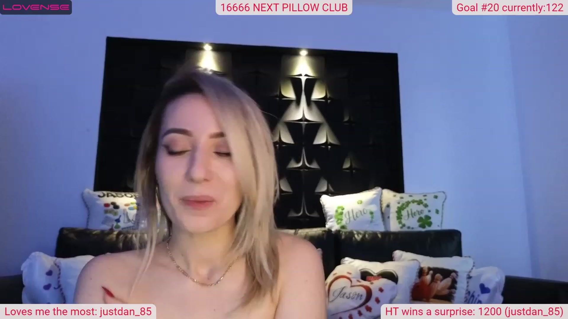 Gallery image thumbnail from DinasLibrary's myfreecams stream on, 04/06/2023, 04:27 image 11 of 20