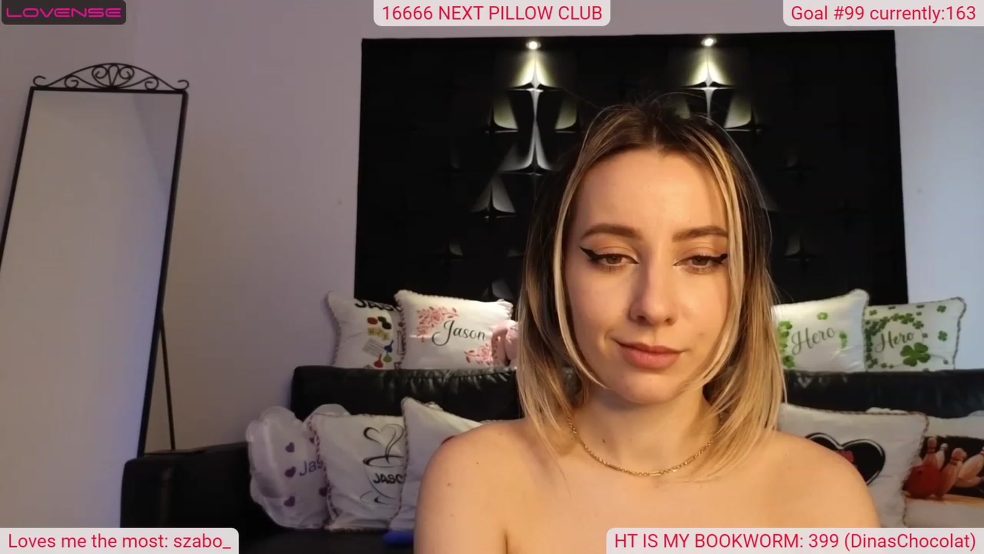 Gallery image thumbnail from DinasLibrary's myfreecams stream on, 04/20/2023, 05:45 image 13 of 20