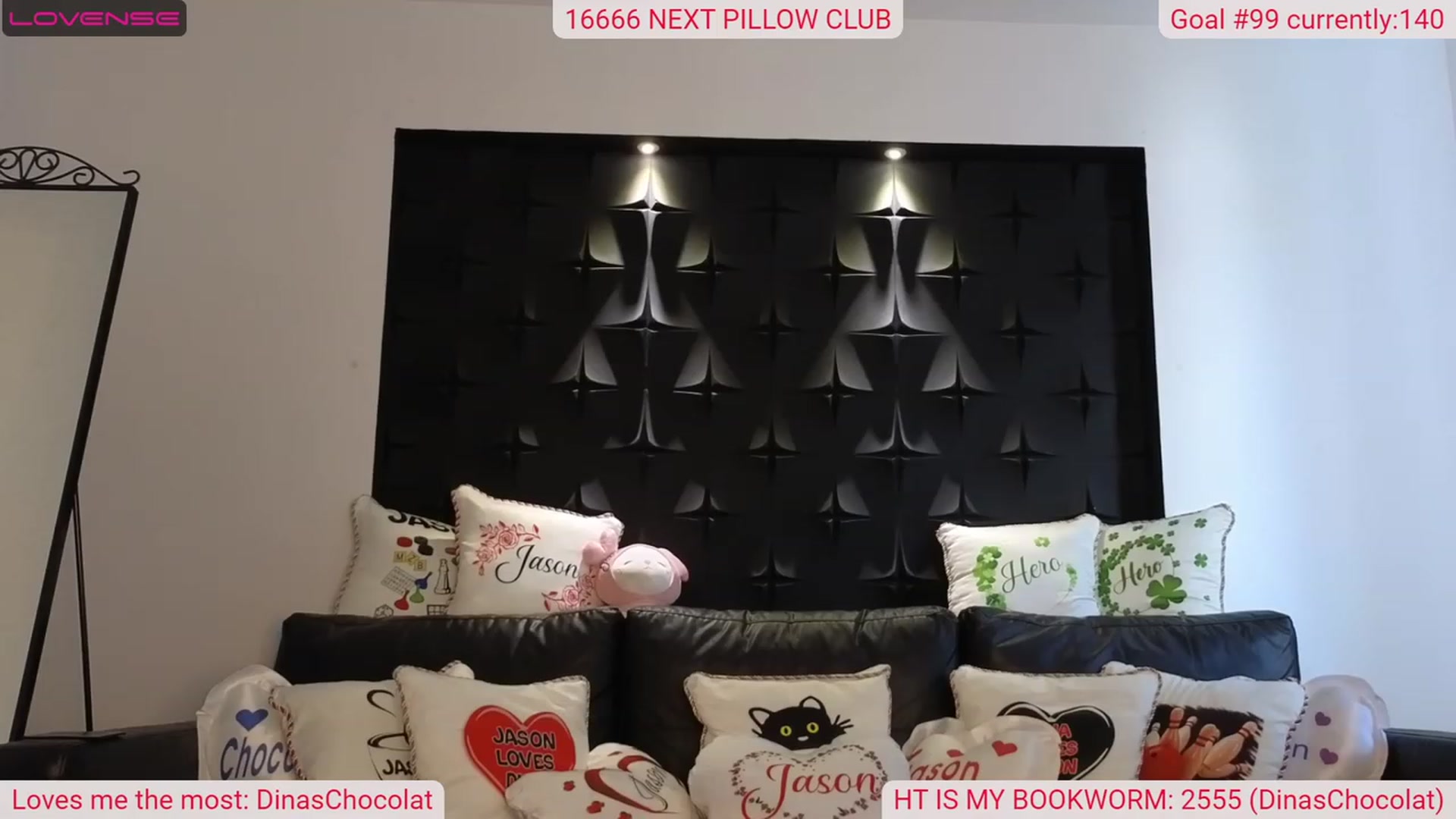 Gallery image thumbnail from DinasLibrary's myfreecams stream on, 04/22/2023, 08:52 image 14 of 20