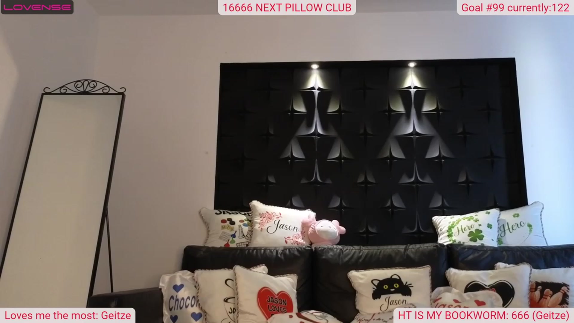 Gallery image thumbnail from DinasLibrary's myfreecams stream on, 04/24/2023, 07:18 image 18 of 20
