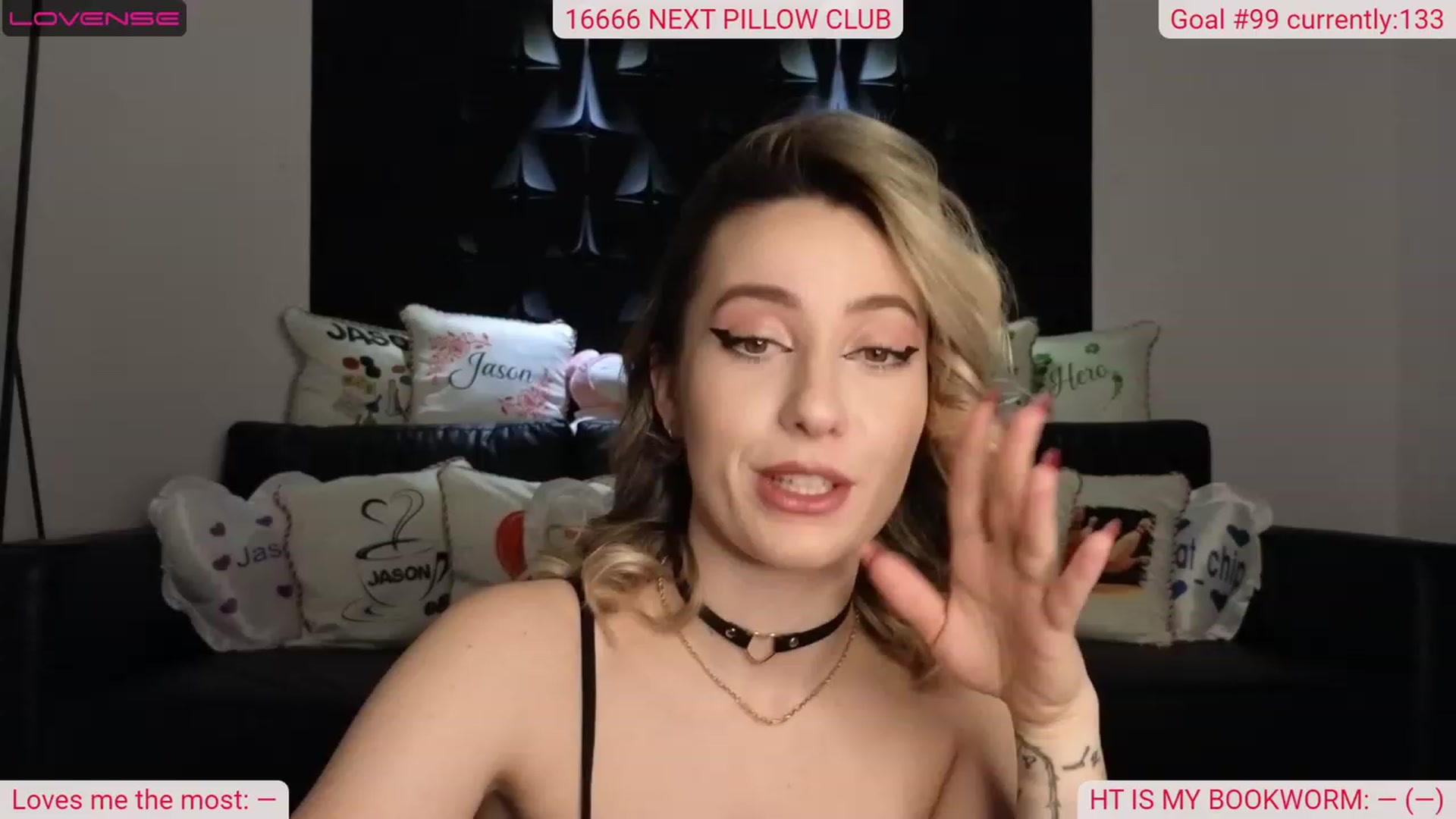 Gallery image thumbnail from DinasLibrary's myfreecams stream on, 04/30/2023, 02:52 image 2 of 20