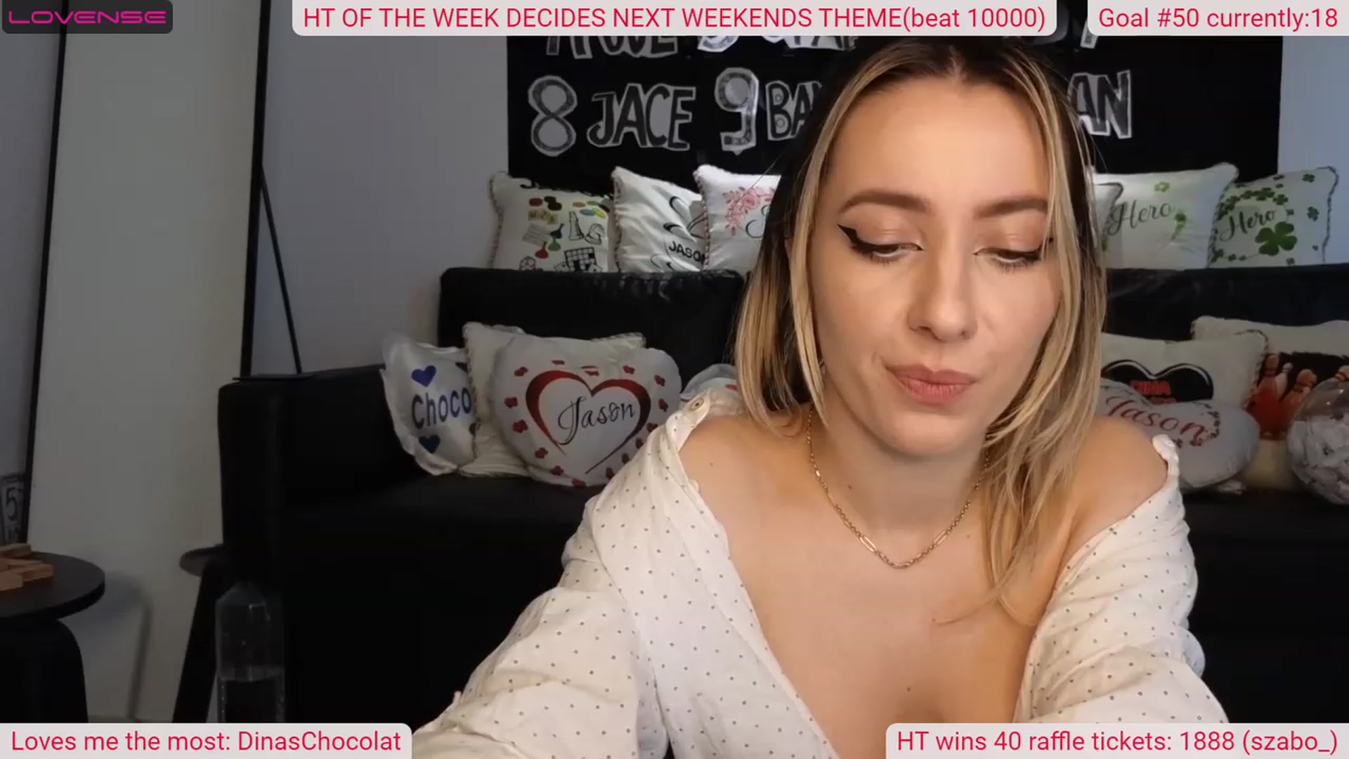 Gallery image thumbnail from DinasLibrary's myfreecams stream on, 05/08/2023, 07:05 image 8 of 20