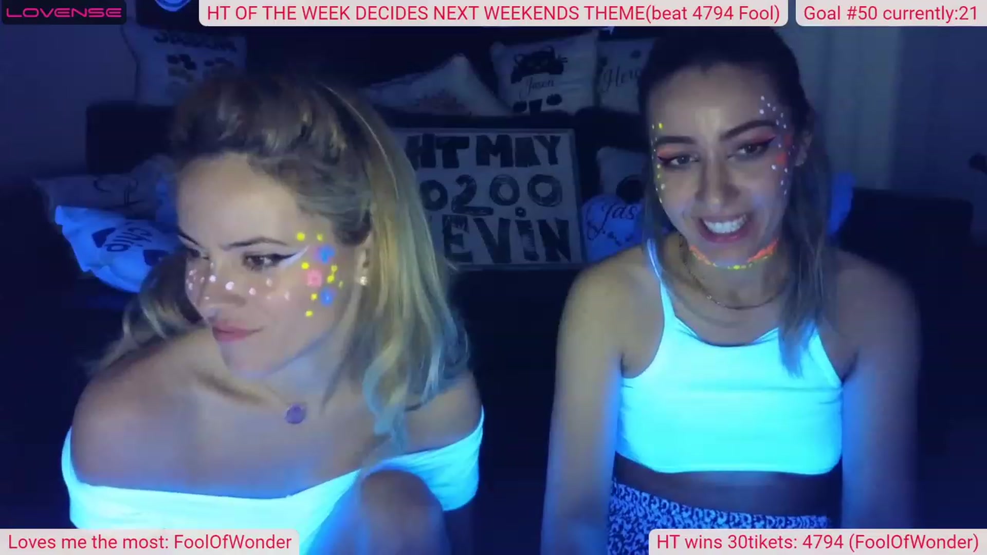 Gallery image thumbnail from DinasLibrary's myfreecams stream on, 05/19/2023, 09:47 image 4 of 20