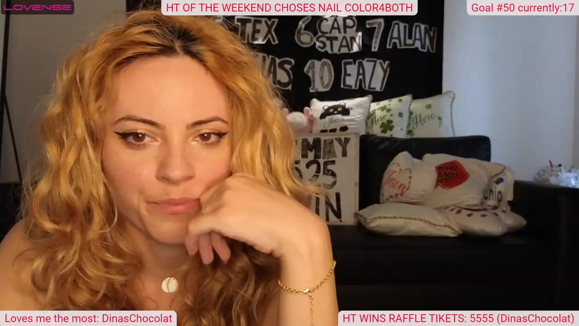 Gallery image thumbnail from DinasLibrary's myfreecams stream on, 05/25/2023, 06:19 image 6 of 20