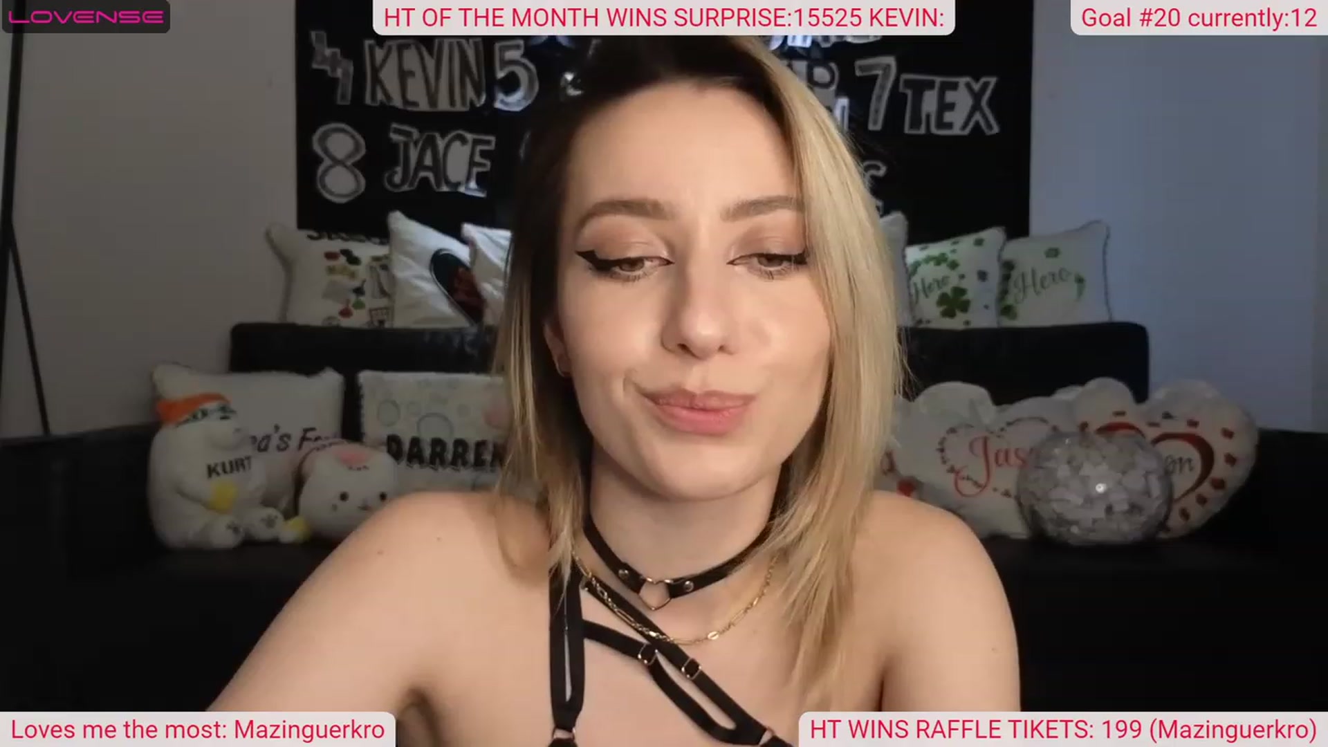 Gallery image thumbnail from DinasLibrary's myfreecams stream on, 06/01/2023, 03:44 image 15 of 20
