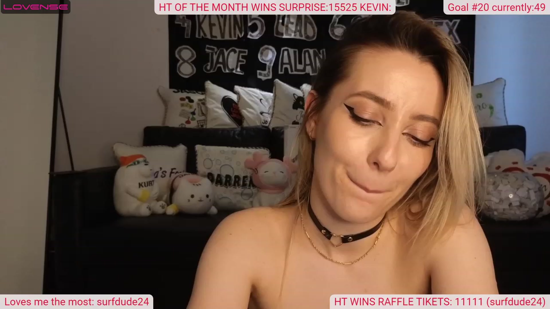 Gallery image thumbnail from DinasLibrary's myfreecams stream on, 06/01/2023, 08:08 image 6 of 20