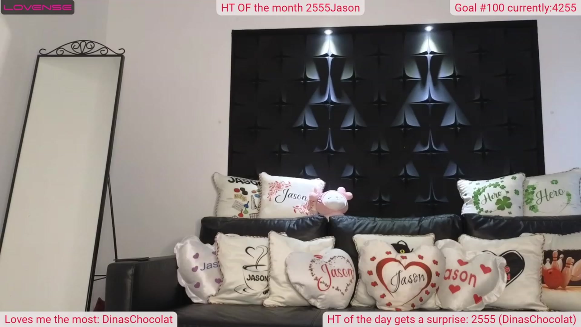Gallery image thumbnail from DinasLibrary's myfreecams stream on, 06/16/2023, 03:59 image 8 of 20