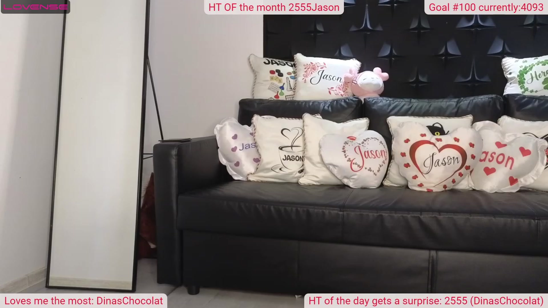 Gallery image thumbnail from DinasLibrary's myfreecams stream on, 06/16/2023, 03:59 image 19 of 20