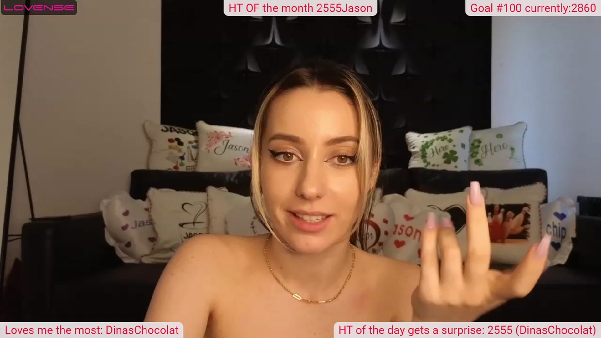Gallery image thumbnail from DinasLibrary's myfreecams stream on, 06/16/2023, 07:05 image 1 of 20