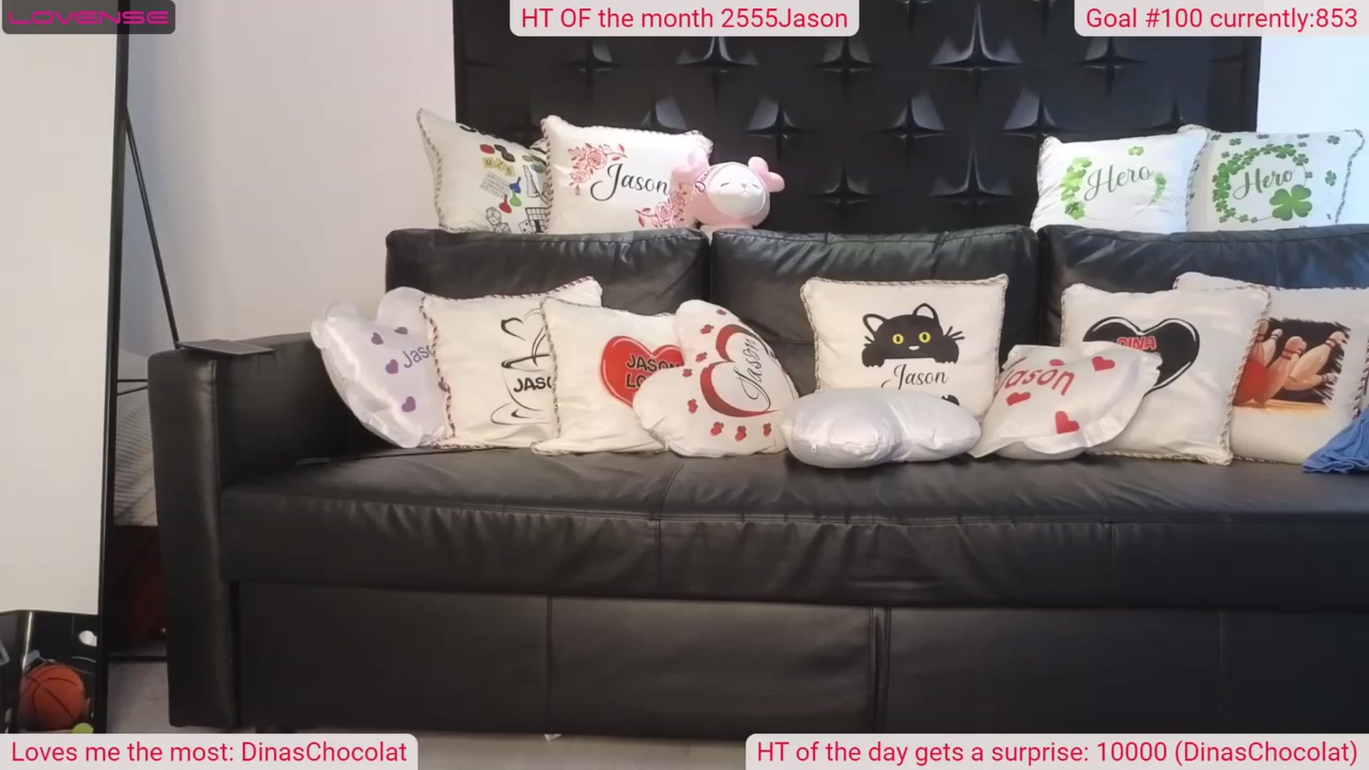 Gallery image thumbnail from DinasLibrary's myfreecams stream on, 06/18/2023, 07:14 image 3 of 20