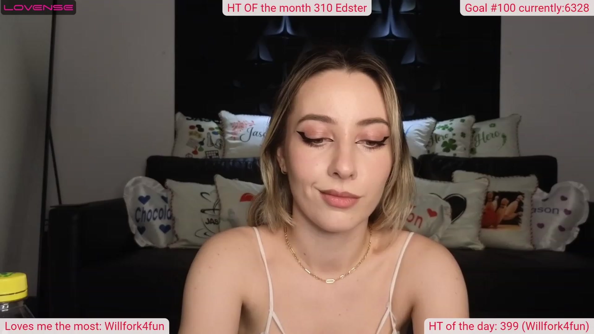 Gallery image thumbnail from DinasLibrary's myfreecams stream on, 07/08/2023, 02:43 image 18 of 20
