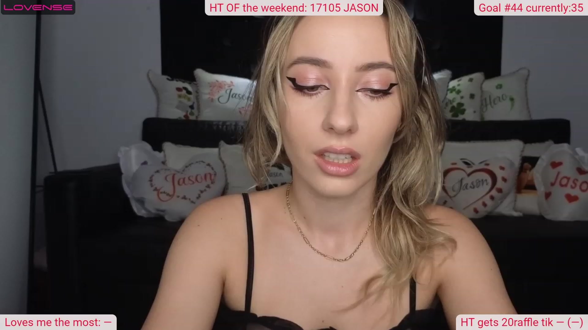 Gallery image thumbnail from DinasLibrary's myfreecams stream on, 08/13/2023, 02:57 image 6 of 20