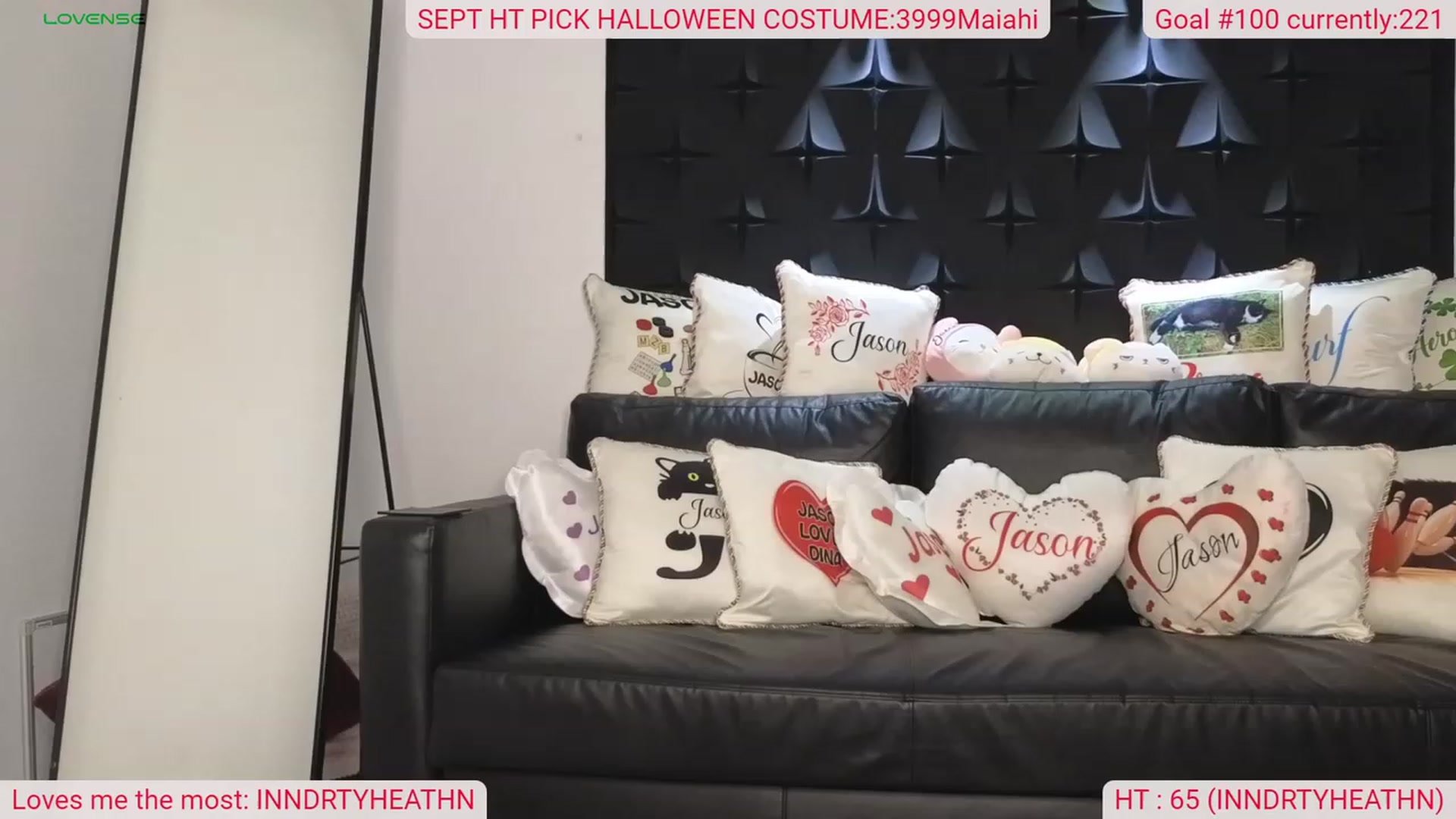 Gallery image thumbnail from DinasLibrary's myfreecams stream on, 09/11/2023, 02:51 image 17 of 20