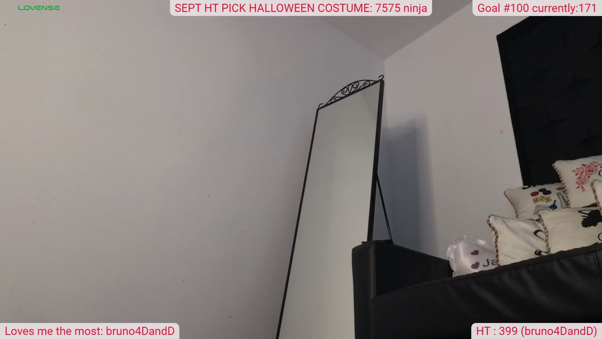 Gallery image thumbnail from DinasLibrary's myfreecams stream on, 09/25/2023, 07:50 image 12 of 20