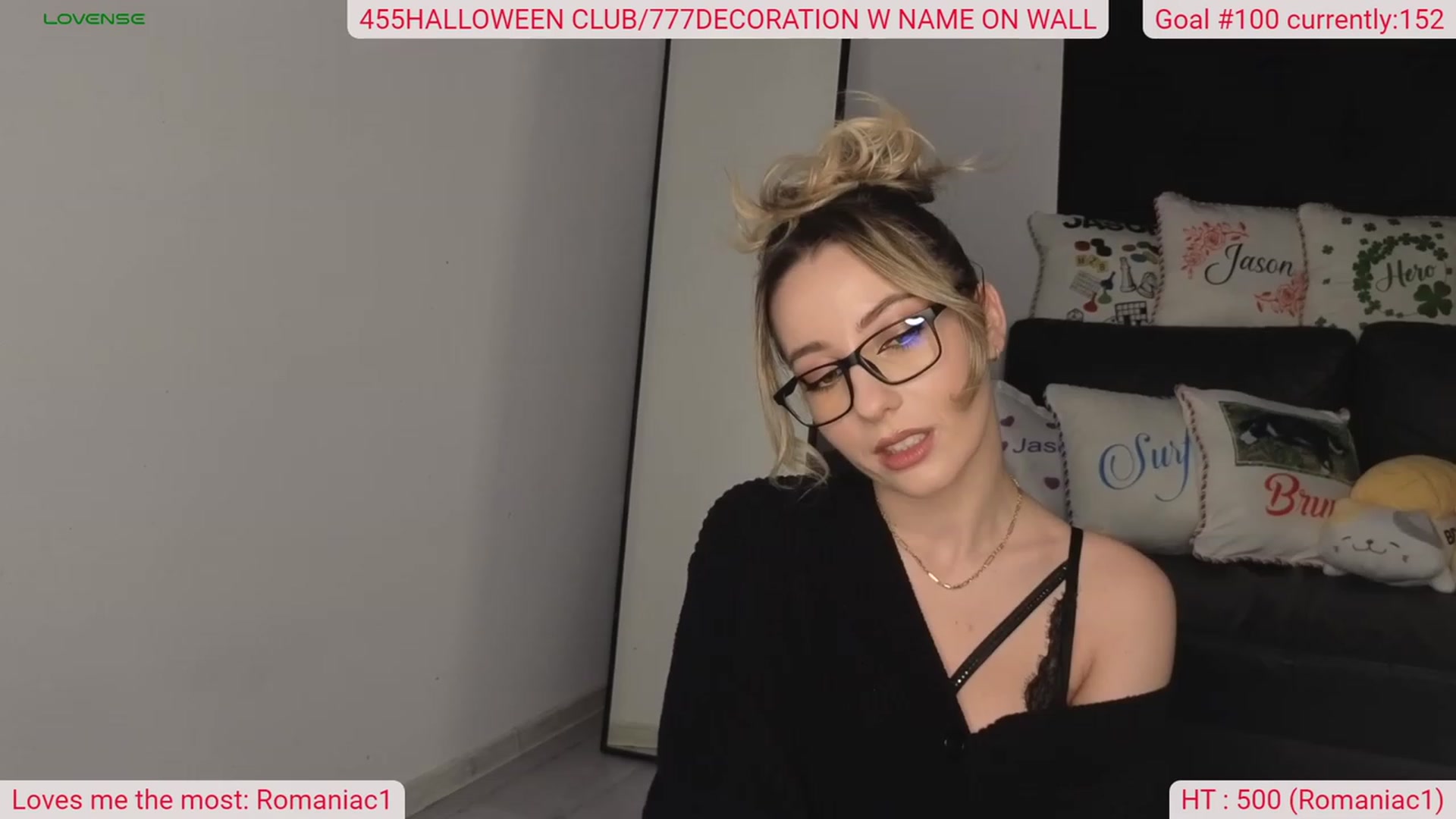 Gallery image thumbnail from DinasLibrary's myfreecams stream on, 10/07/2023, 03:16 image 6 of 20