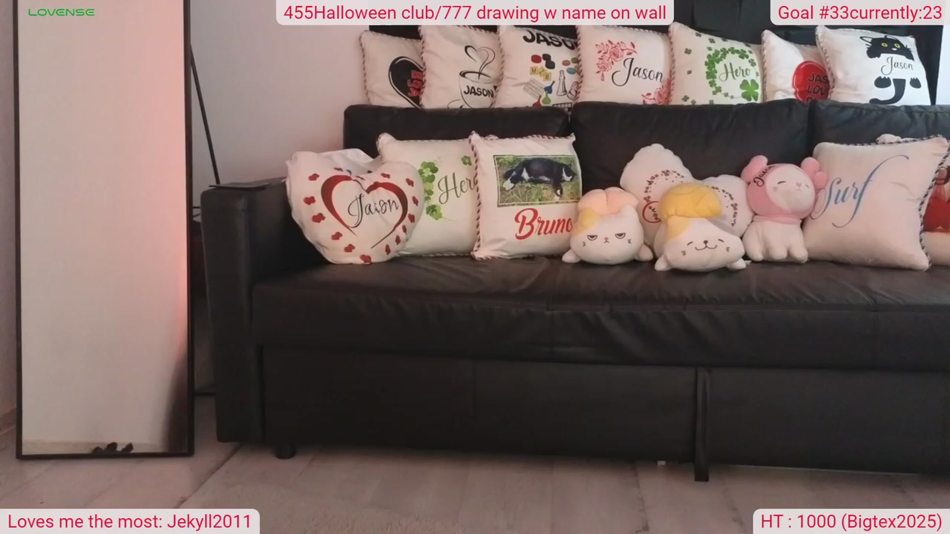 Gallery image thumbnail from DinasLibrary's myfreecams stream on, 10/20/2023, 07:23 image 8 of 20