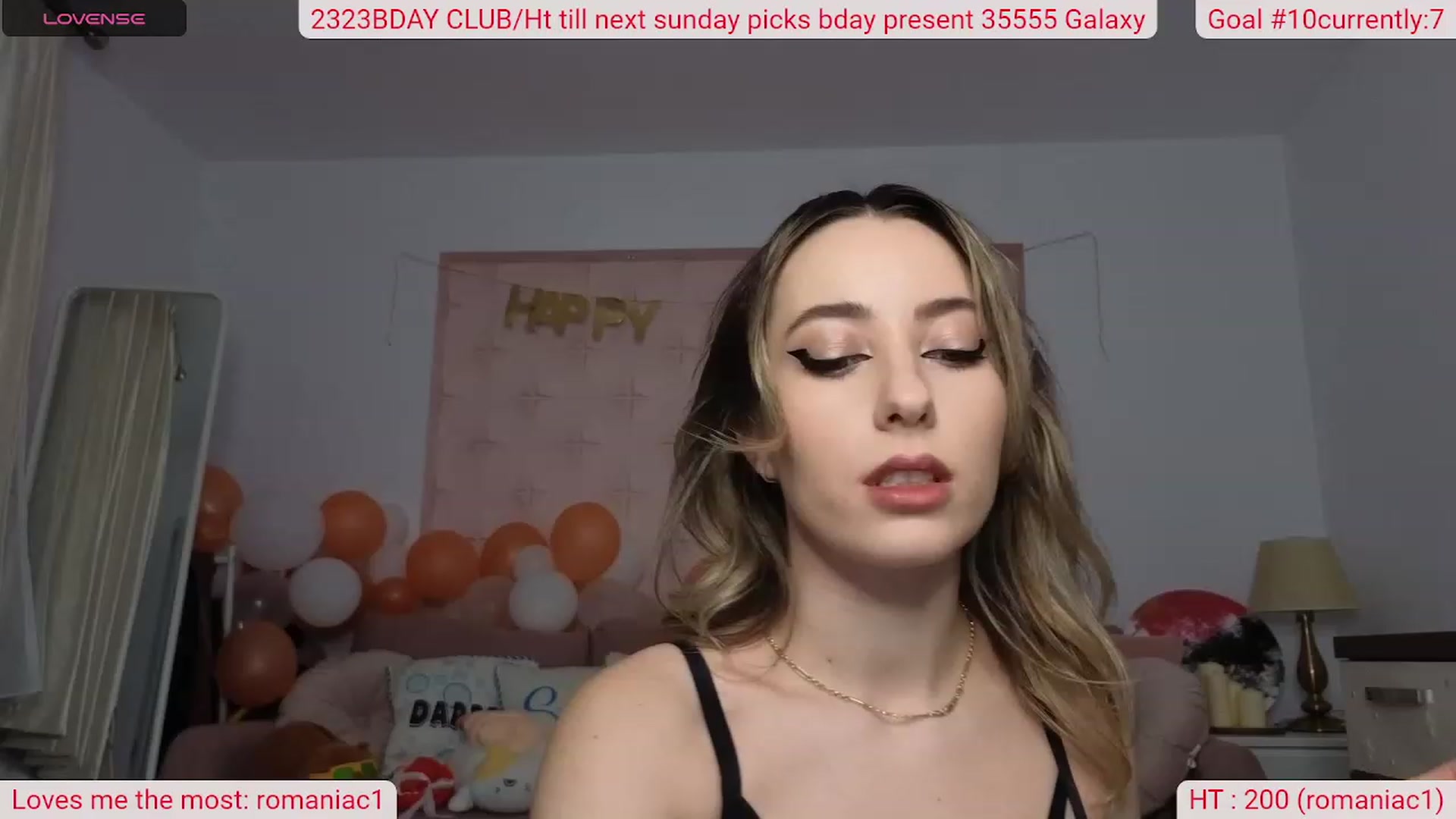 Gallery image thumbnail from DinasLibrary's myfreecams stream on, 11/13/2023, 04:13 image 11 of 20