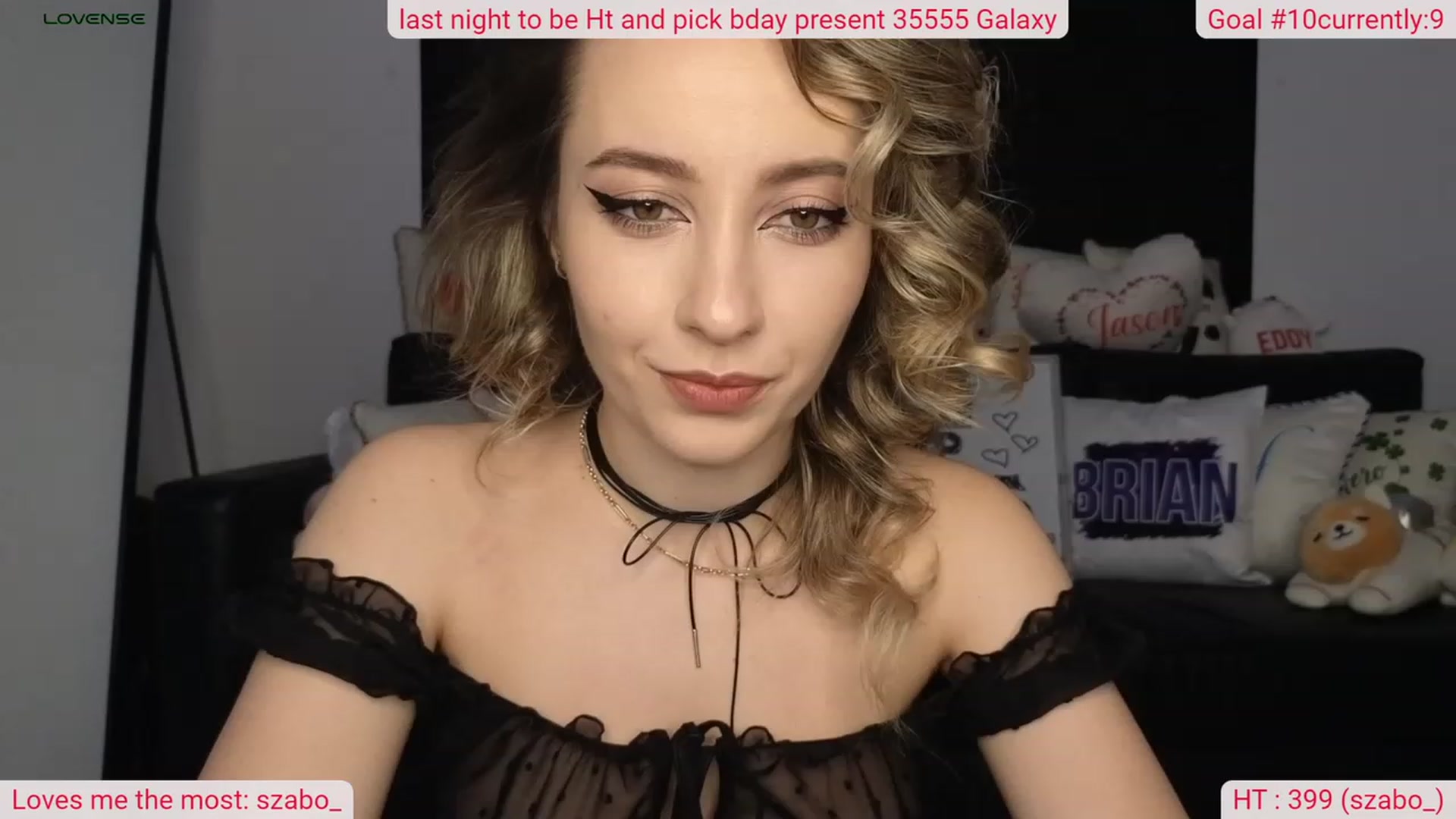 Gallery image thumbnail from DinasLibrary's myfreecams stream on, 11/16/2023, 04:07 image 10 of 20