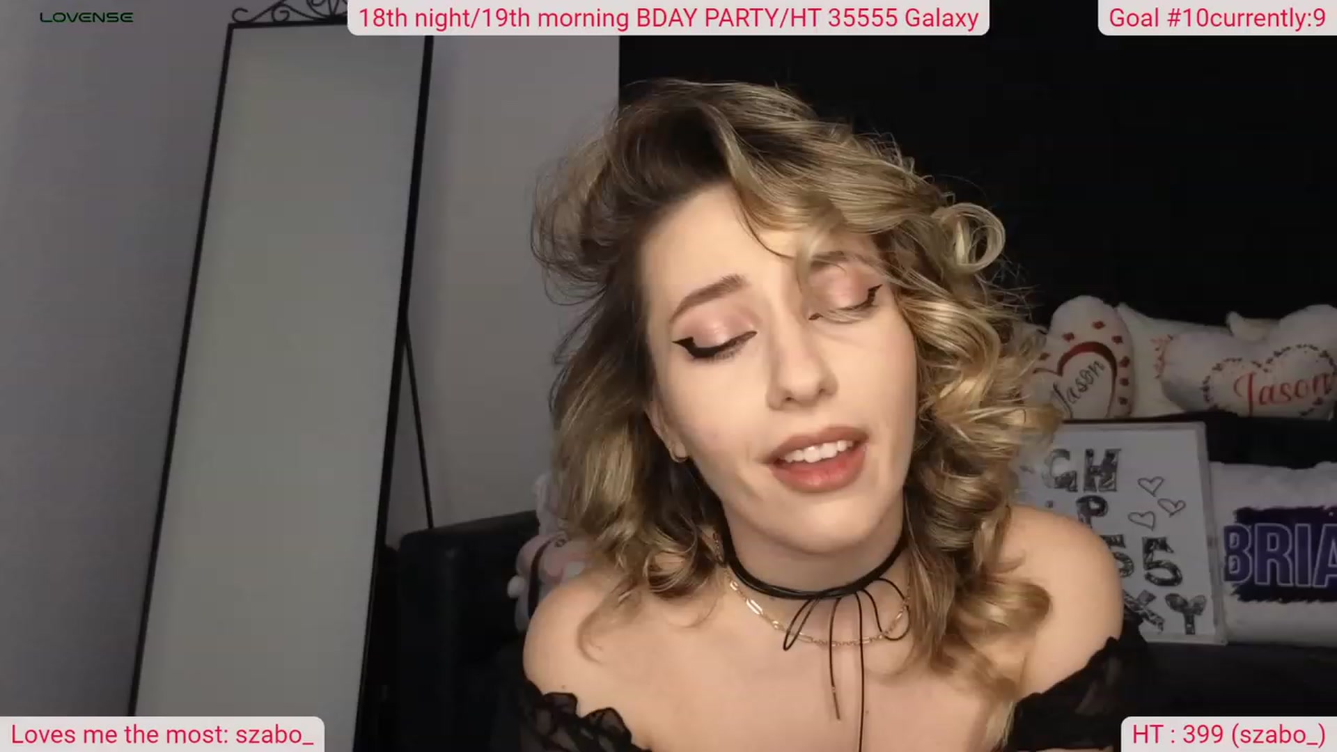 Gallery image thumbnail from DinasLibrary's myfreecams stream on, 11/16/2023, 04:07 image 13 of 20