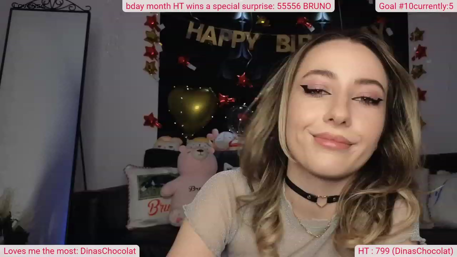 Gallery image thumbnail from DinasLibrary's myfreecams stream on, 11/24/2023, 05:43 image 4 of 20