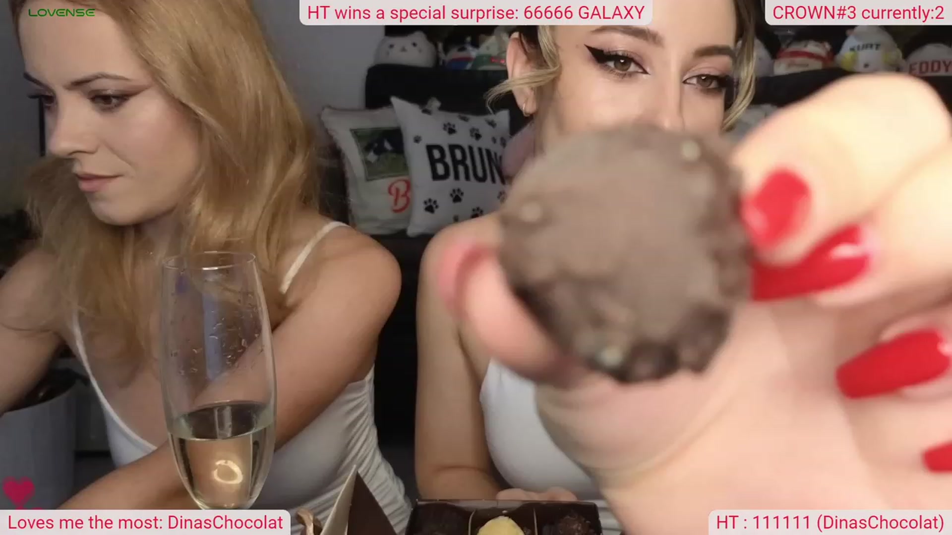 Gallery image thumbnail from DinasLibrary's myfreecams stream on, 11/25/2023, 04:53 image 14 of 20