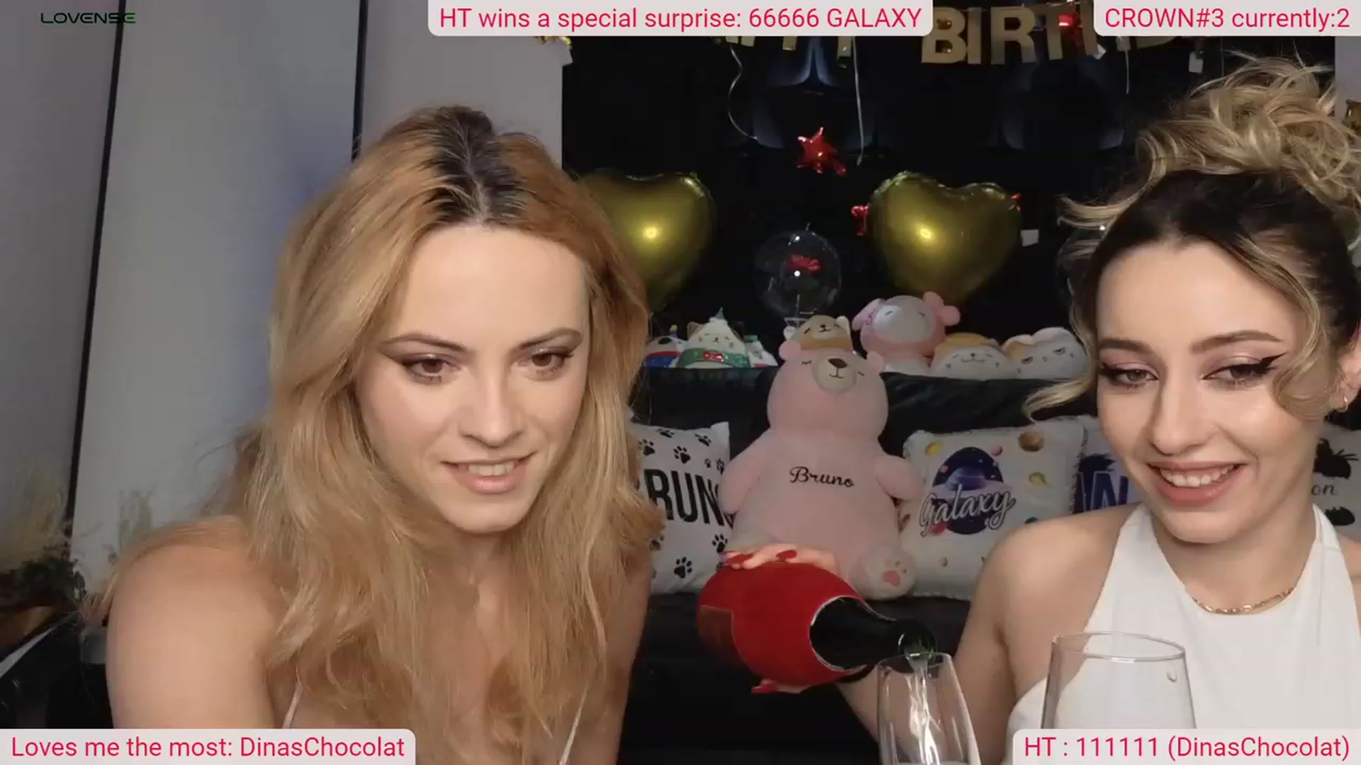Gallery image thumbnail from DinasLibrary's myfreecams stream on, 11/25/2023, 04:53 image 13 of 20