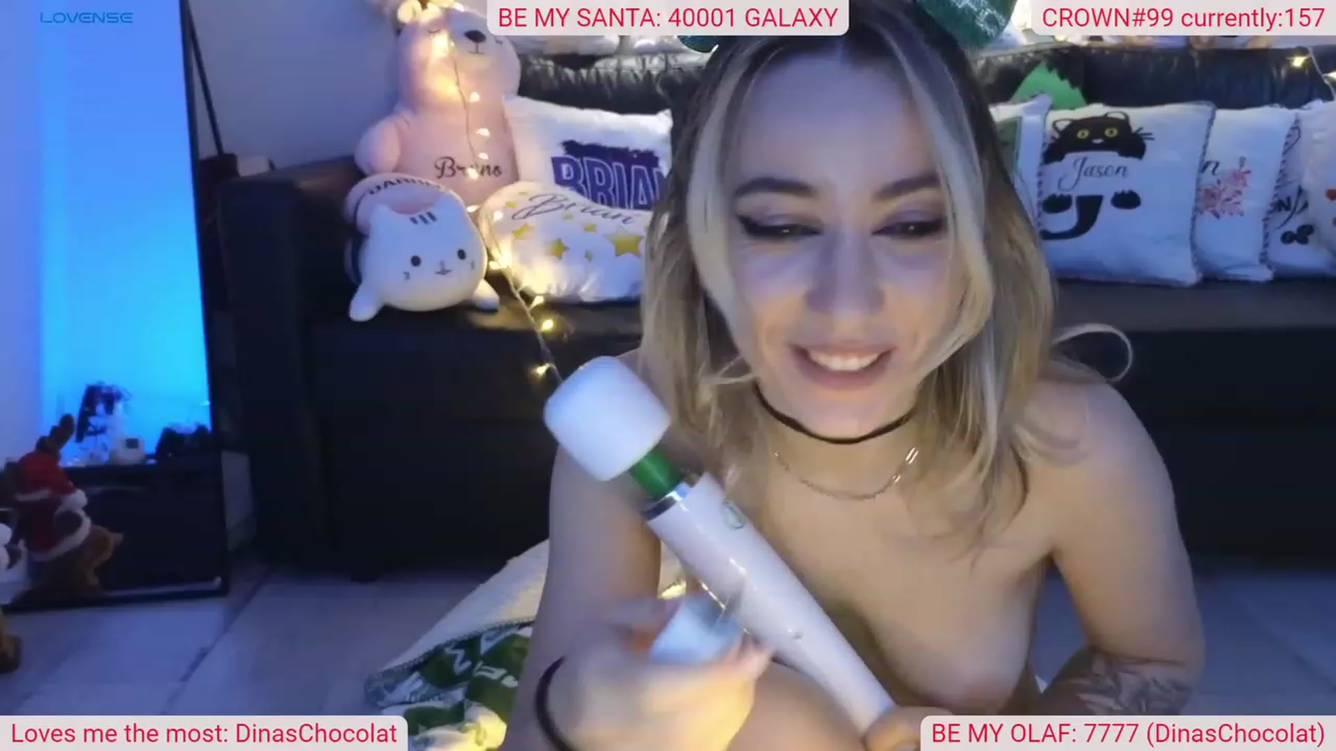 Gallery image thumbnail from DinasLibrary's myfreecams stream on, 12/18/2023, 07:56 image 12 of 20