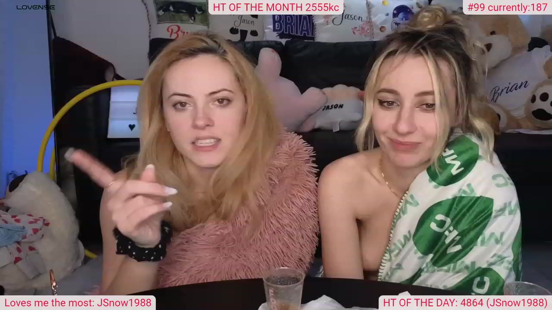 Gallery image thumbnail from DinasLibrary's myfreecams stream on, 01/13/2024, 10:49 image 8 of 20