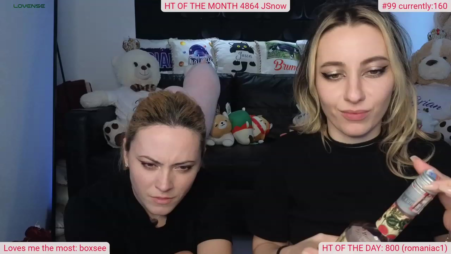Gallery image thumbnail from DinasLibrary's myfreecams stream on, 01/14/2024, 10:10 image 16 of 20